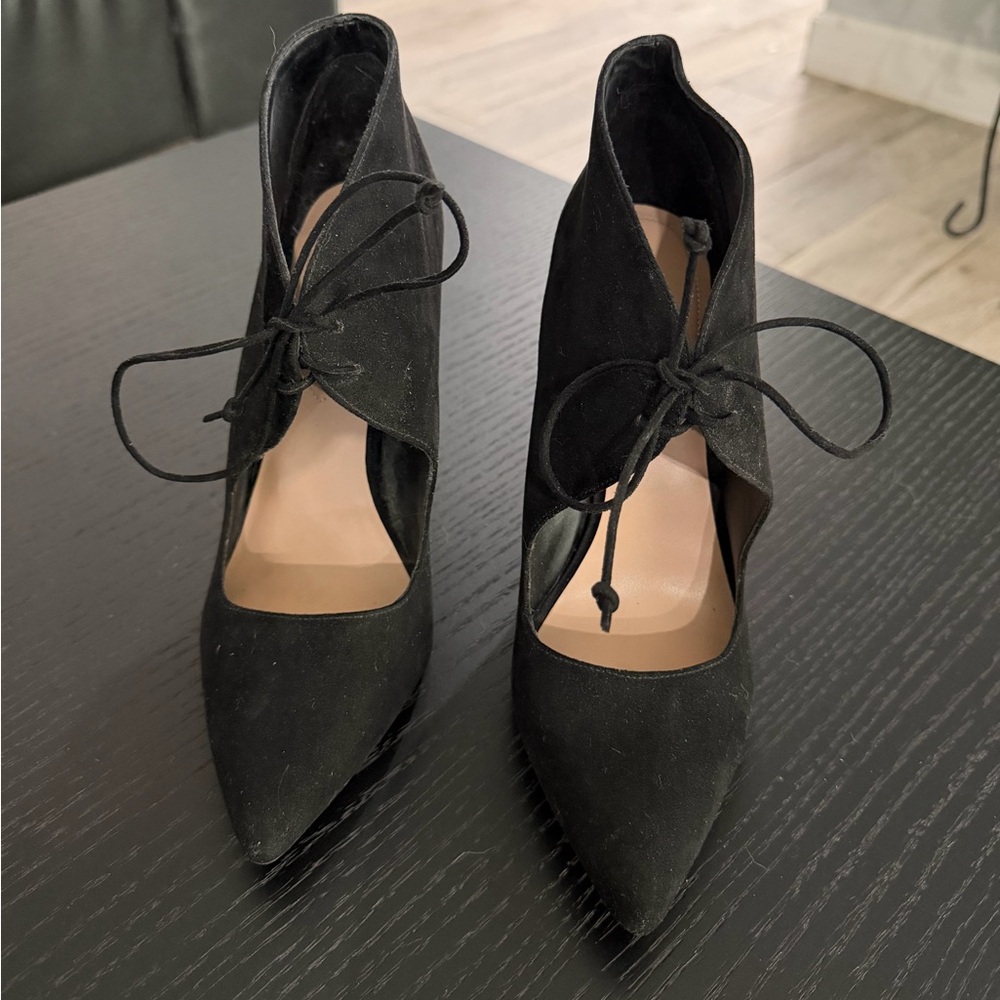 Suede Aldo heels size 9